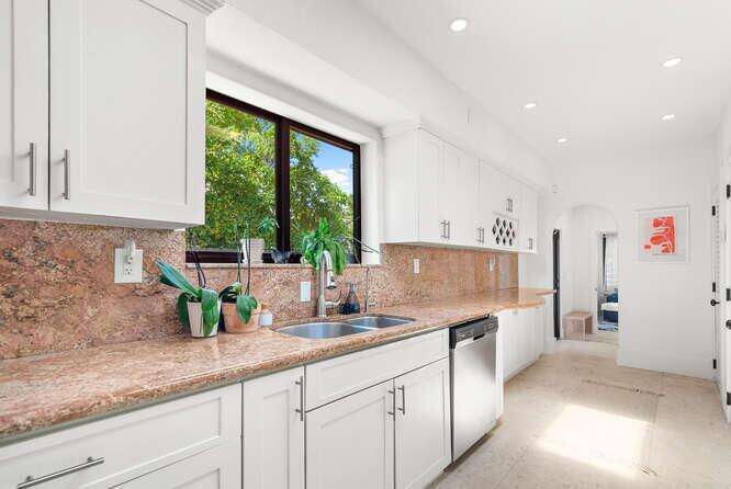 7820 Hawthorne, Miami Beach, FL 33141 - For Sale photo 42