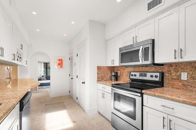 7820 Hawthorne, Miami Beach, FL 33141 - For Sale photo 45