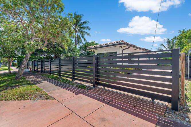 7820 Hawthorne, Miami Beach, FL 33141 - For Sale photo 48
