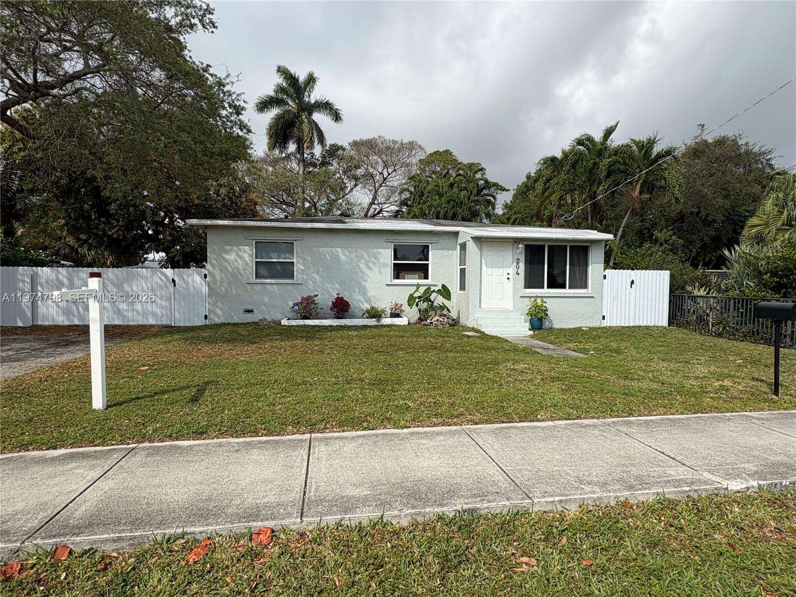 204 7th Ave, Hallandale Beach, FL 33009 | Picture 5