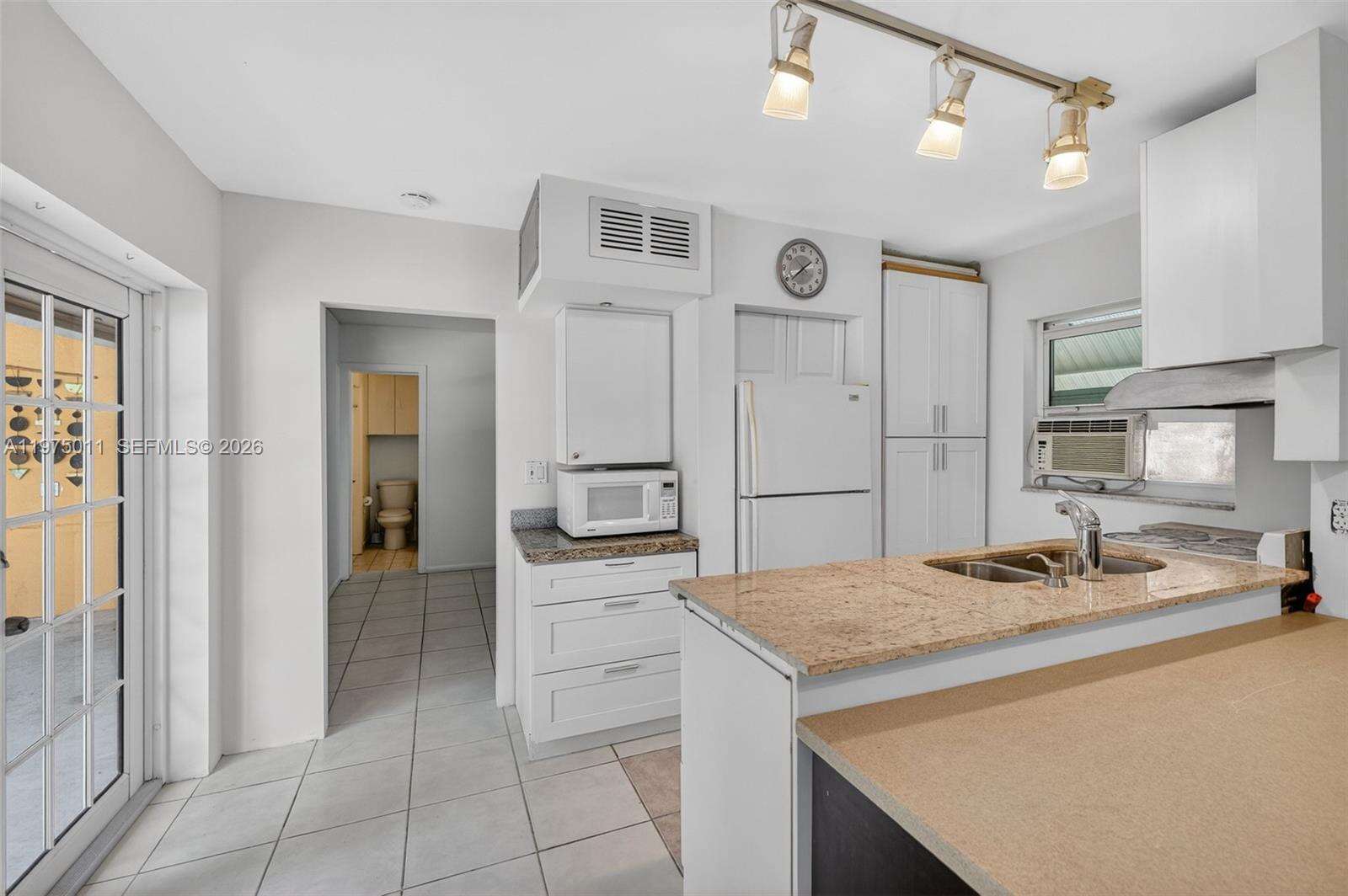 2543 Liberty St, Hollywood, FL 33020 | Picture 40