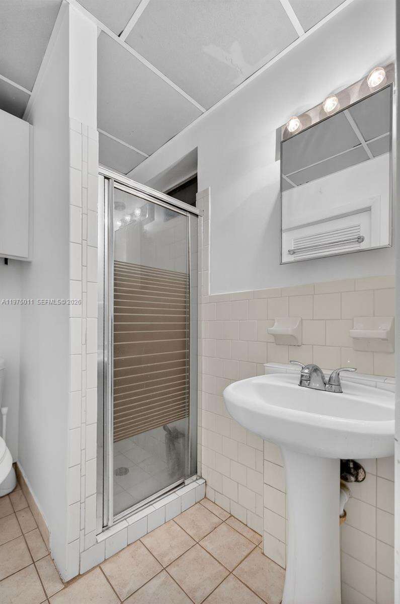 2543 Liberty St, Hollywood, FL 33020 | Picture 52