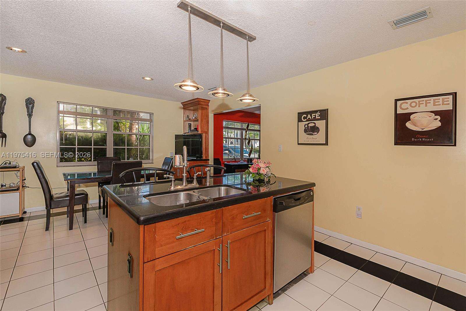 2518 206th Ter, Miami, FL 33180 | Picture 11