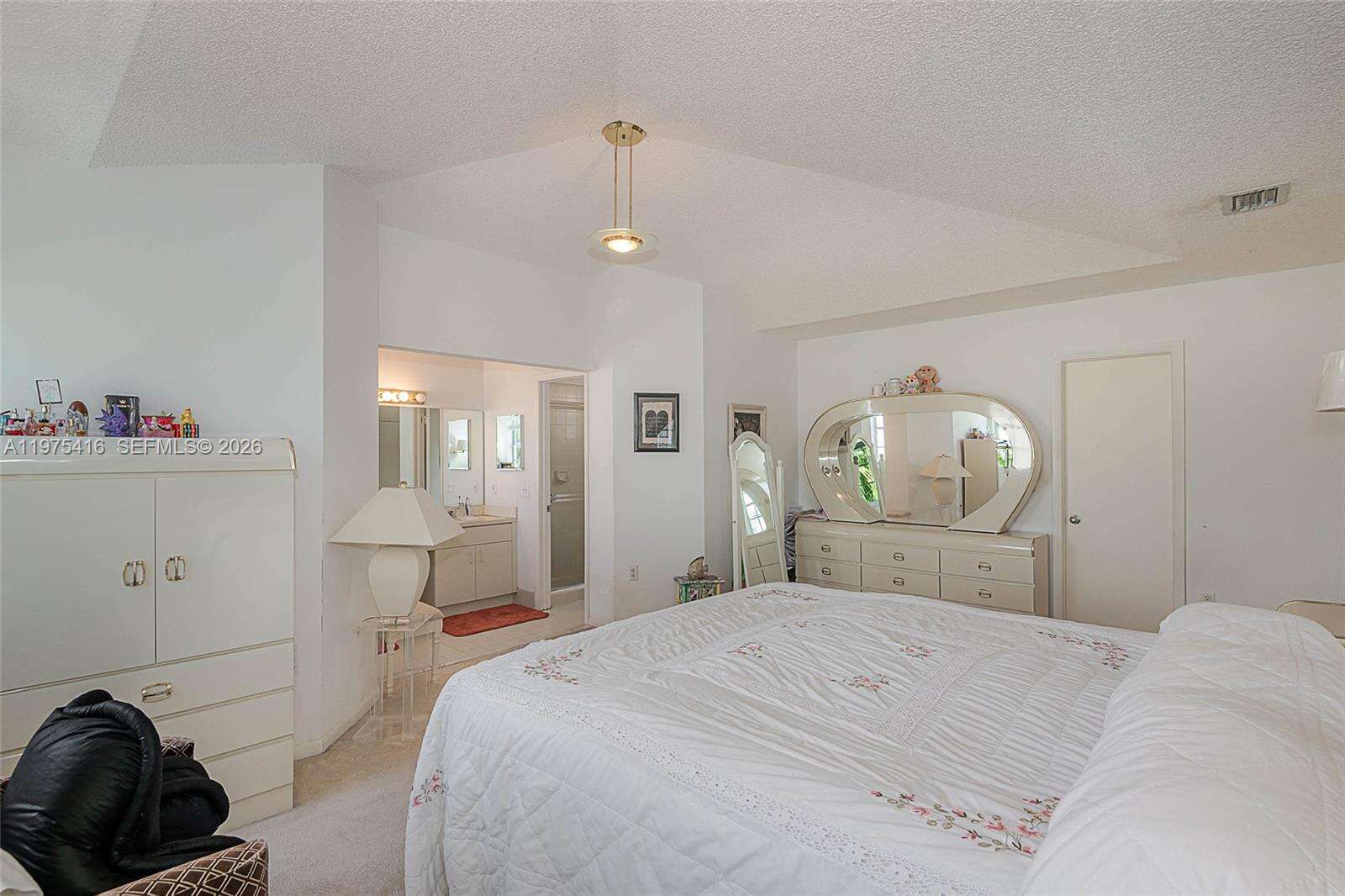 2518 206th Ter, Miami, FL 33180 | Picture 34