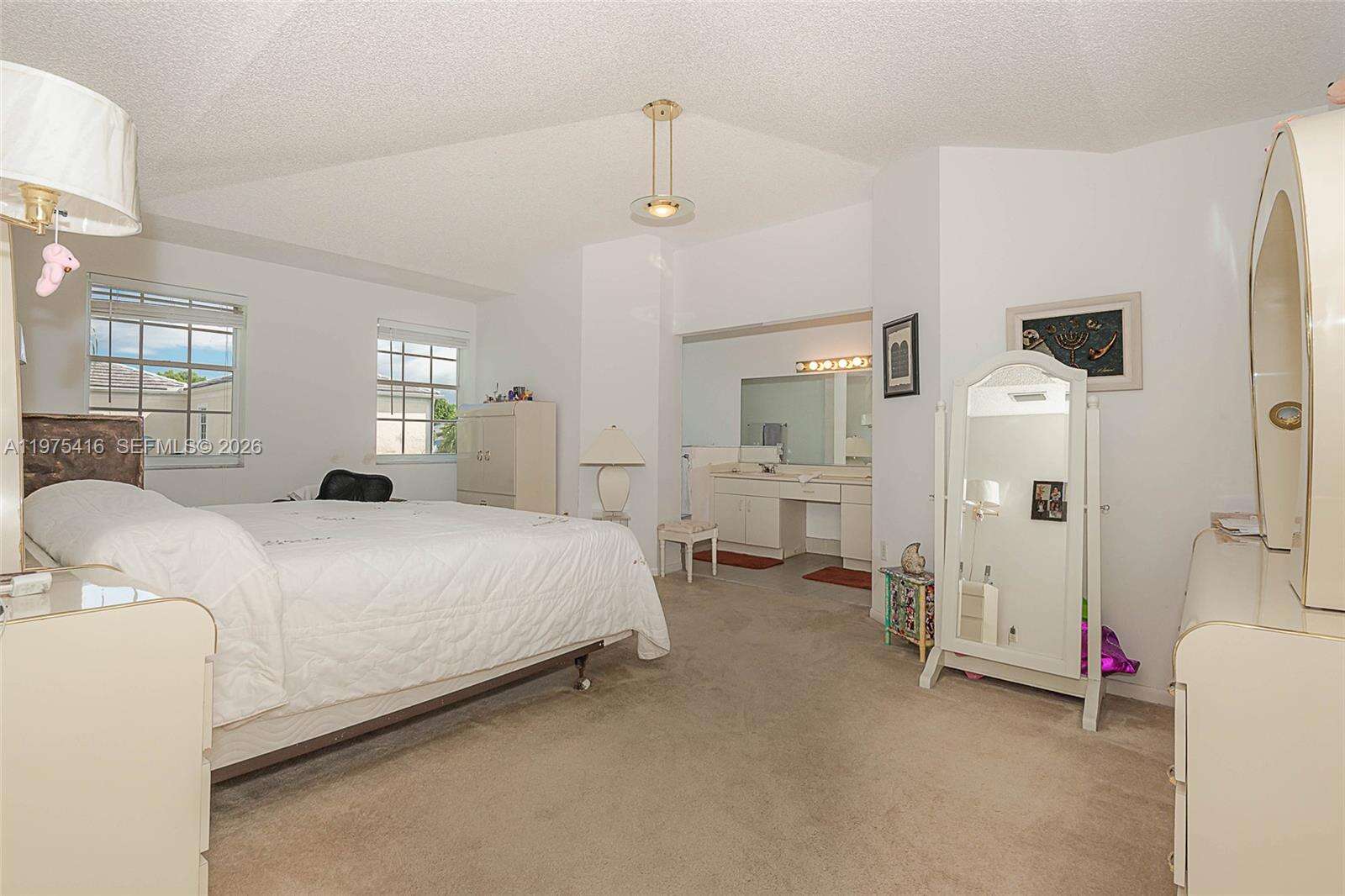 2518 206th Ter, Miami, FL 33180 | Picture 36