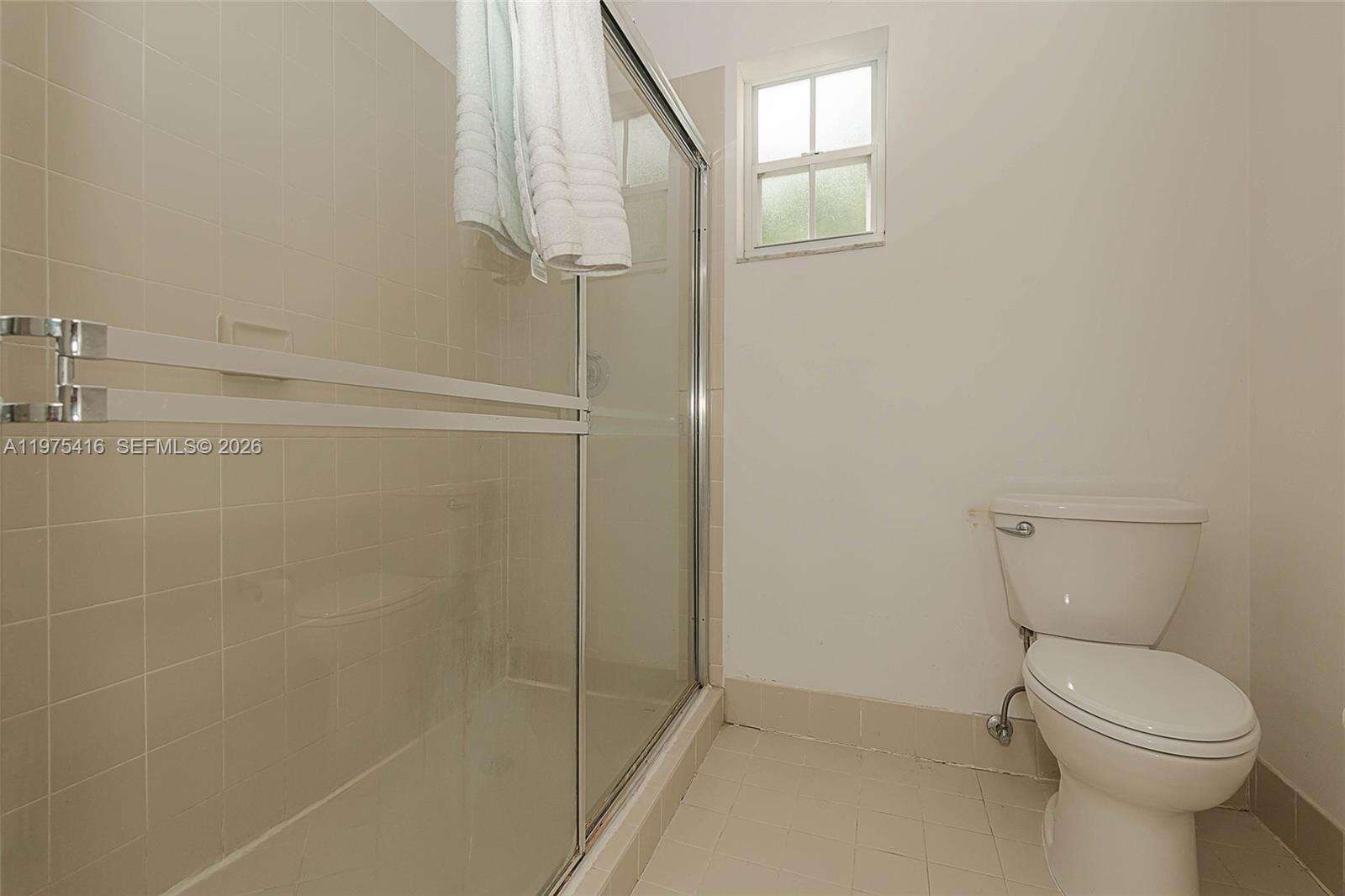 2518 206th Ter, Miami, FL 33180 | Picture 38