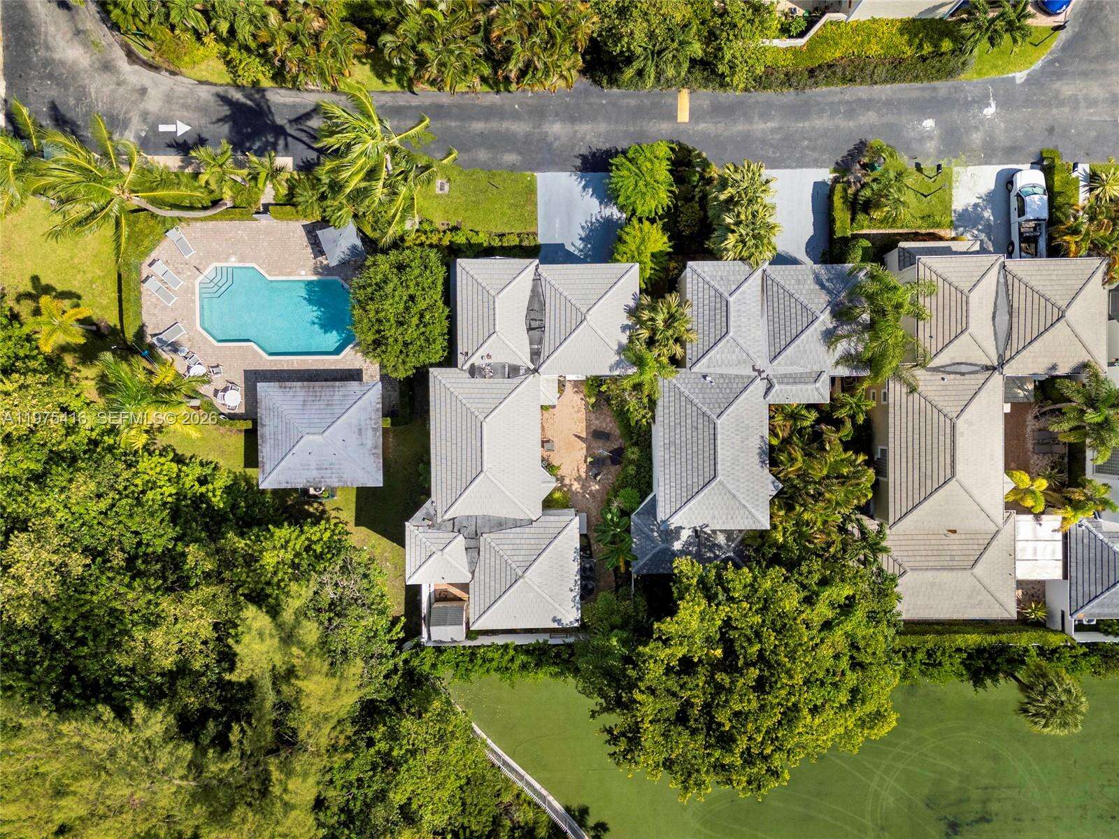 2518 206th Ter, Miami, FL 33180 | Picture 5