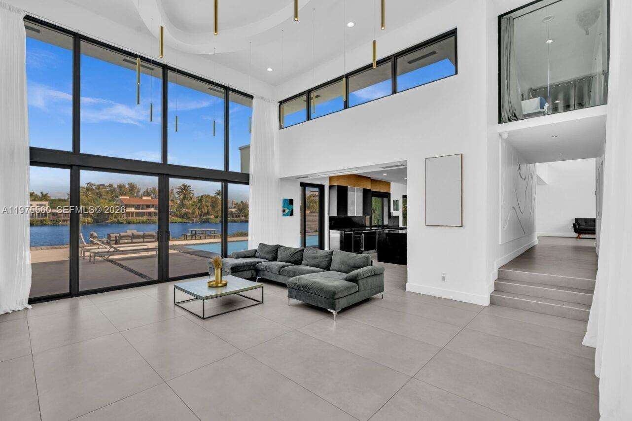 19801 23rd Ave, Miami, FL 33180 | Picture 12