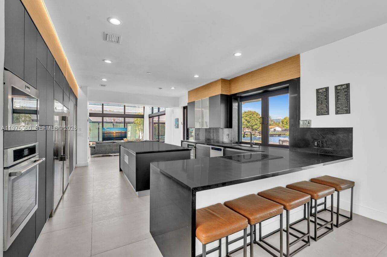 19801 23rd Ave, Miami, FL 33180 | Picture 19