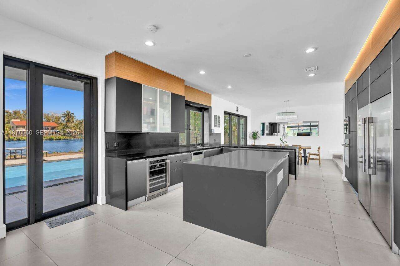 19801 23rd Ave, Miami, FL 33180 | Picture 22