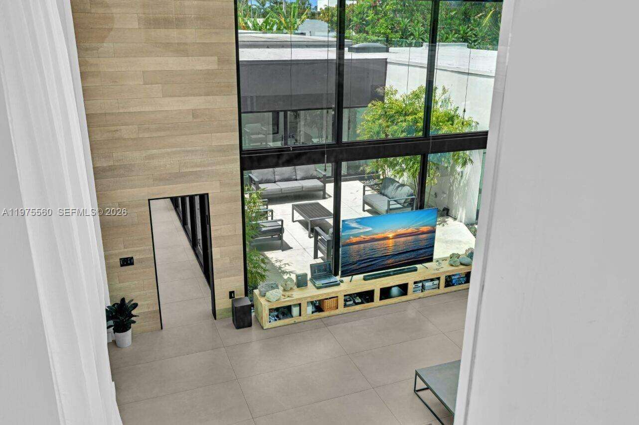 19801 23rd Ave, Miami, FL 33180 | Picture 24