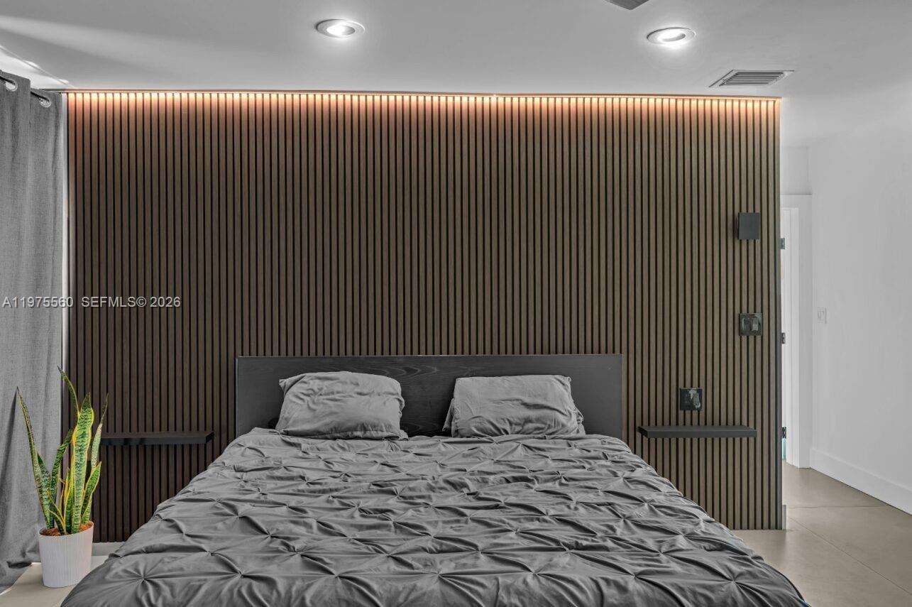 19801 23rd Ave, Miami, FL 33180 | Picture 26