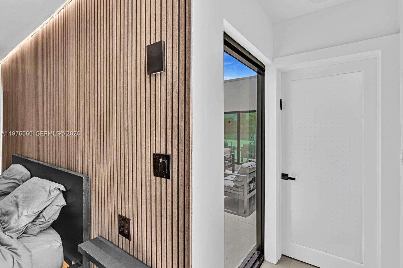 19801 23rd Ave, Miami, FL 33180 | Picture 34