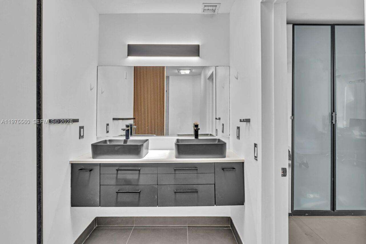 19801 23rd Ave, Miami, FL 33180 | Picture 38