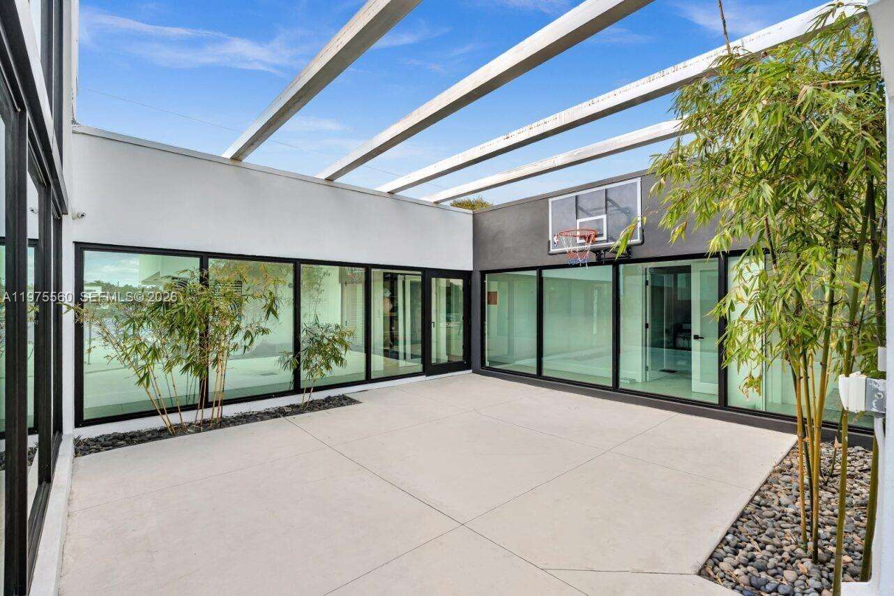 19801 23rd Ave, Miami, FL 33180 | Picture 49