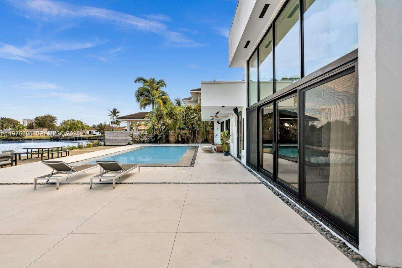 19801 23rd Ave, Miami, FL 33180 | Picture 55