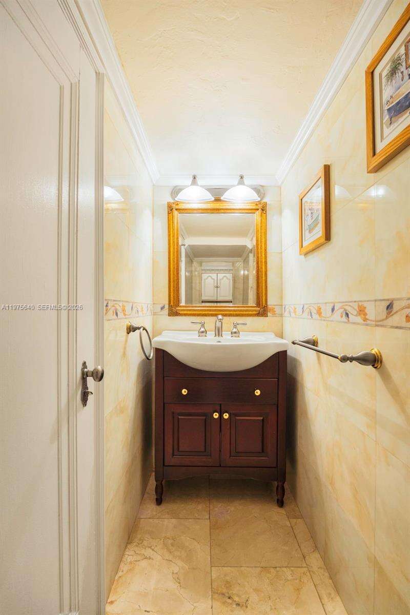 1645 Bayshore Dr, Coconut Grove, FL 33133 | Picture 32