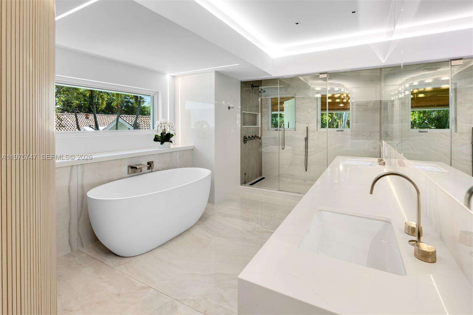 7150 Lago Dr, Coral Gables, FL 33143 | Picture 20