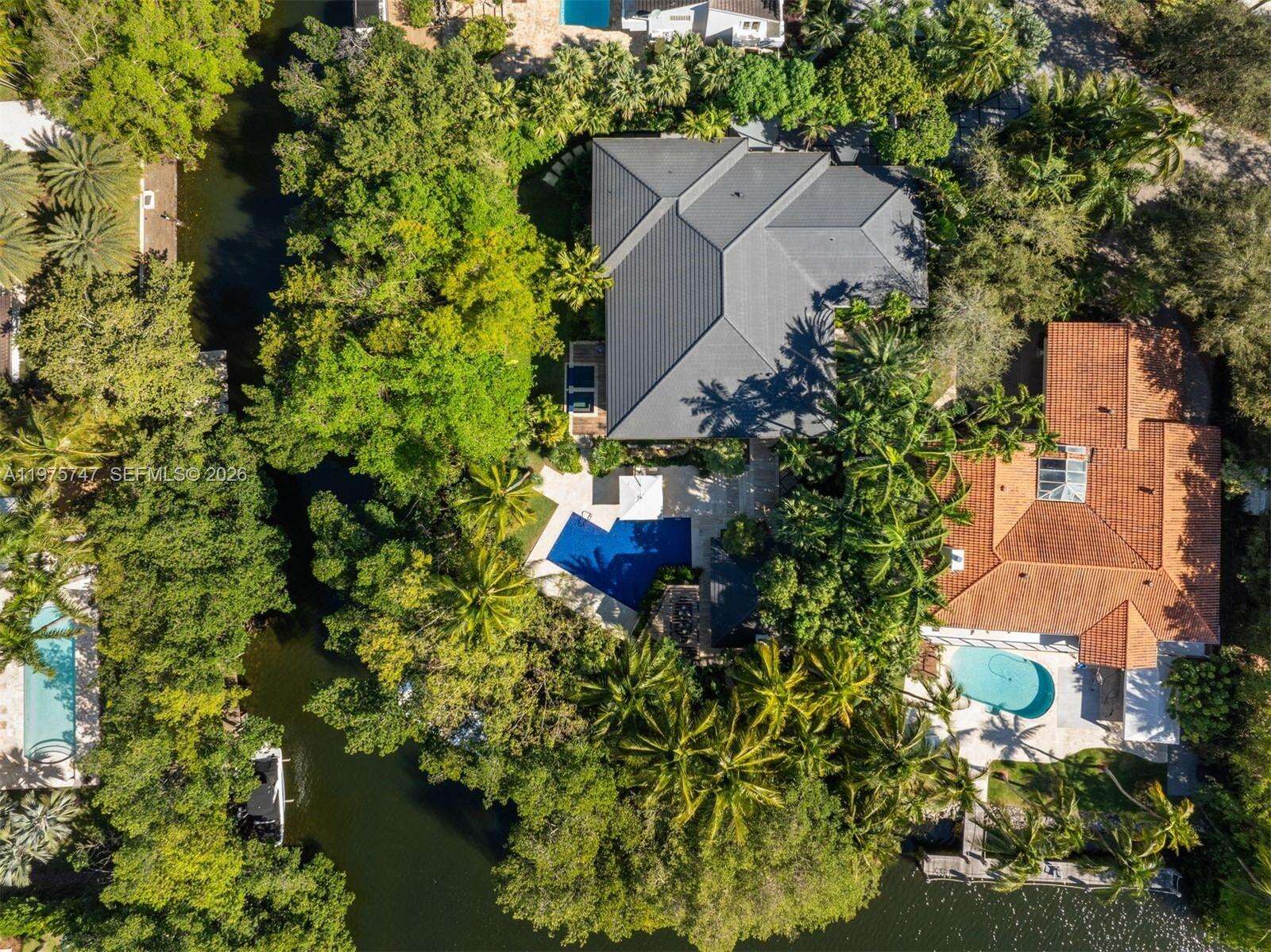 7150 Lago Dr, Coral Gables, FL 33143 | Picture 30