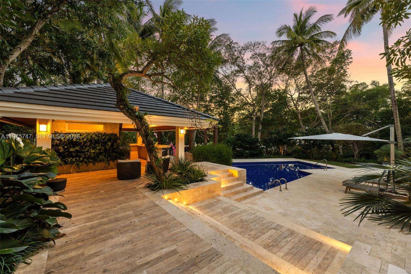 7150 Lago Dr, Coral Gables, FL 33143 | Picture 6