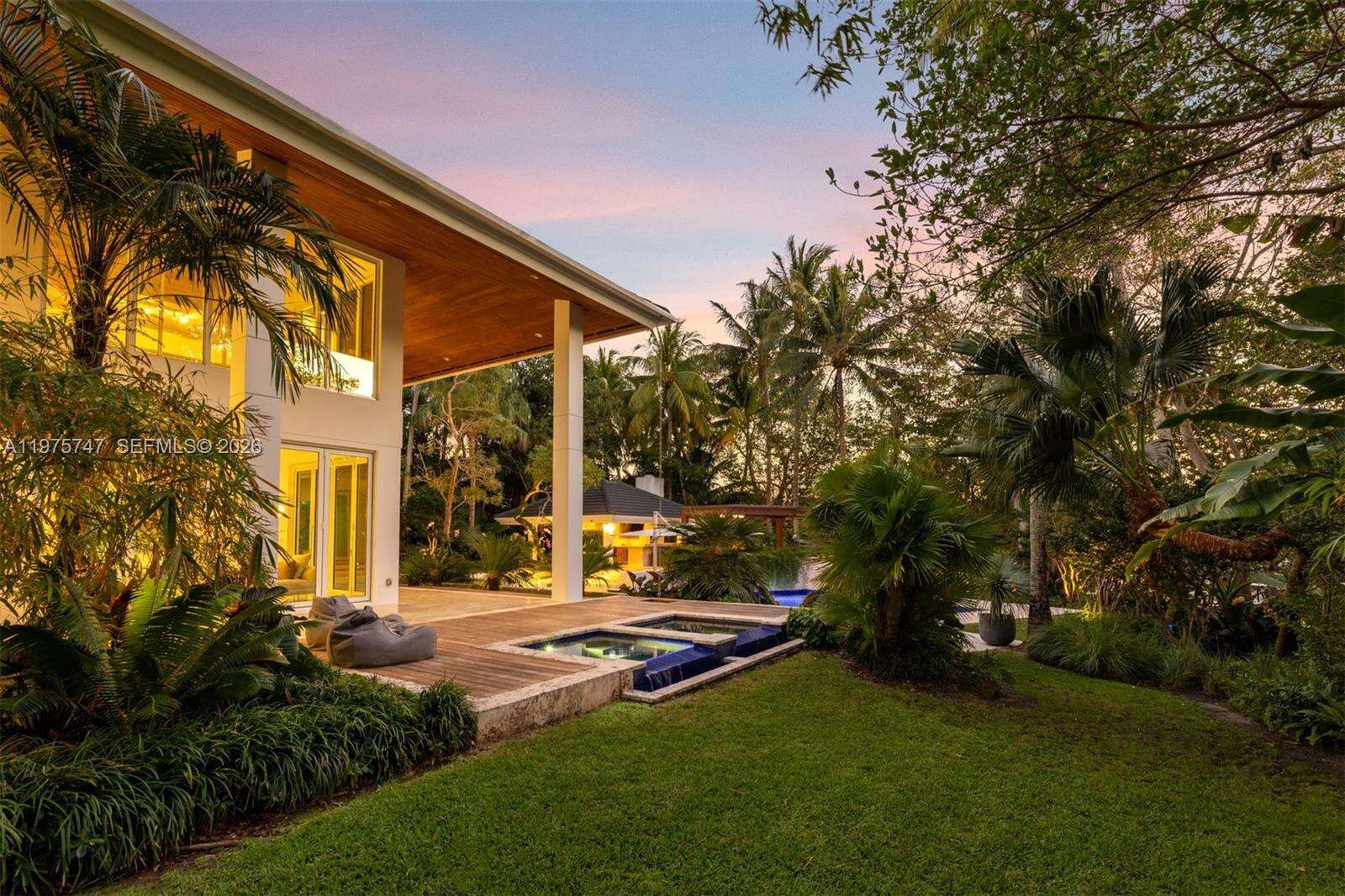 7150 Lago Dr, Coral Gables, FL 33143 | Picture 7