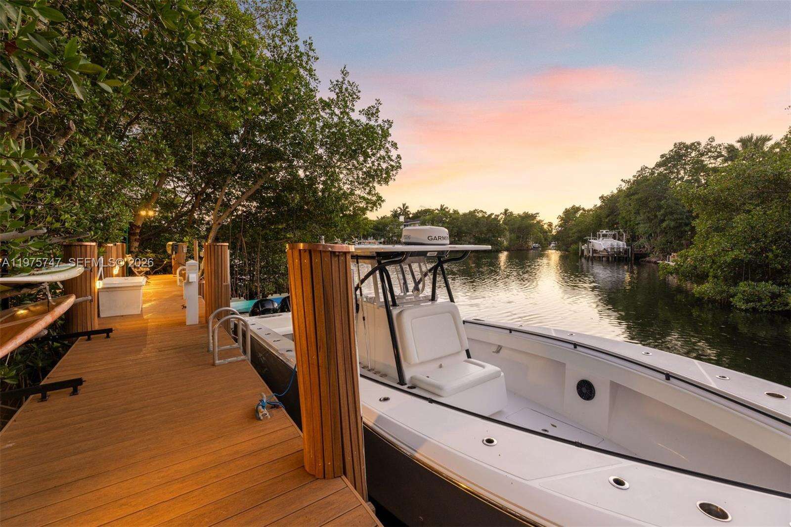 7150 Lago Dr, Coral Gables, FL 33143 | Picture 9