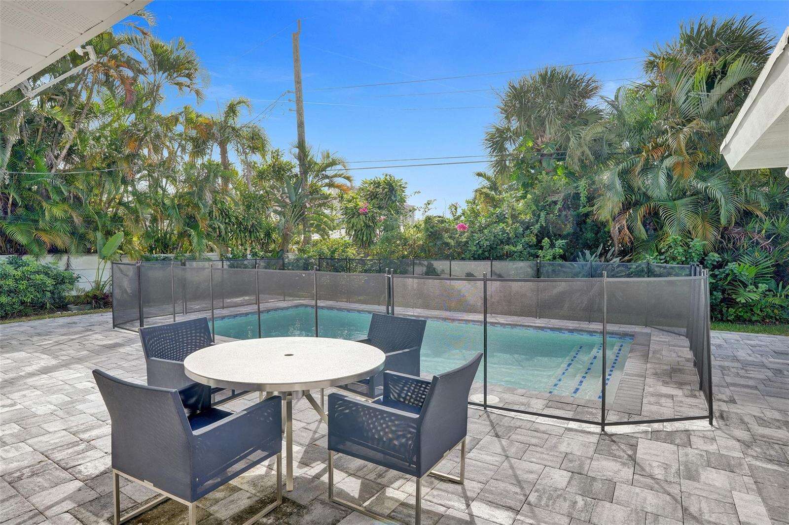 260 Allenwood, Lauderdale By The Sea, FL 33308 - For Sale photo 2