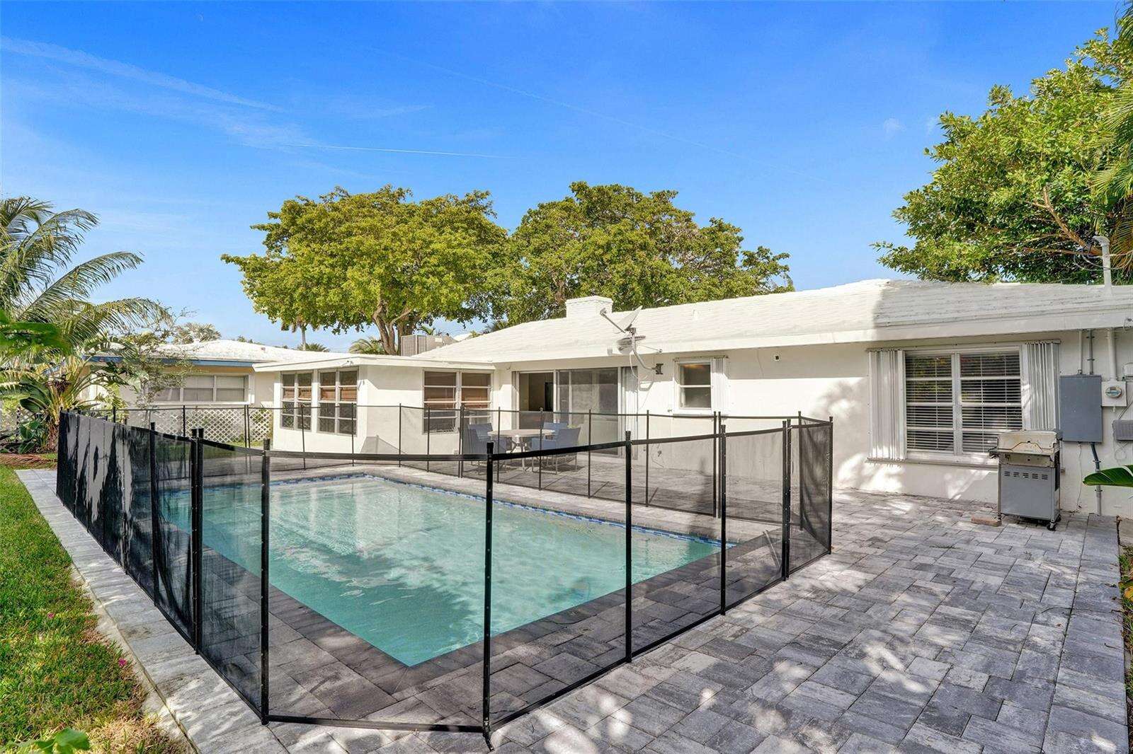 260 Allenwood, Lauderdale By The Sea, FL 33308 - For Sale photo 3