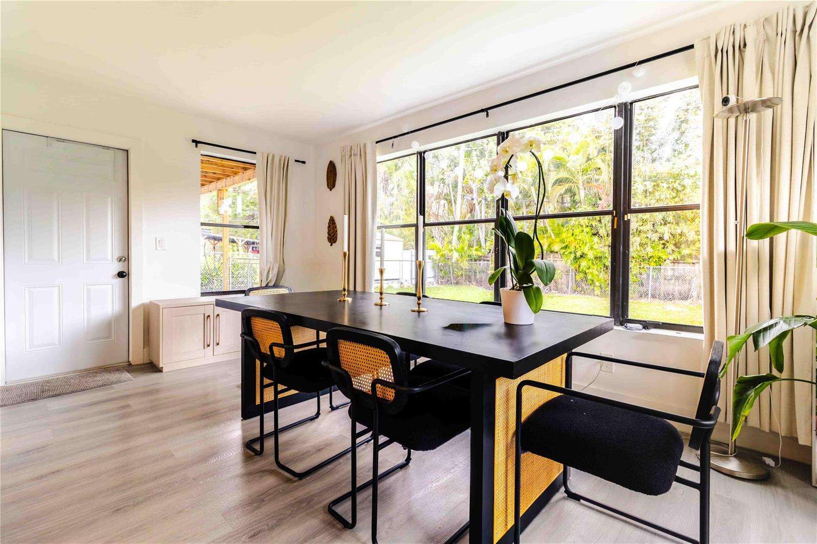2515 207th, Miami, FL 33180 - For Sale photo 12