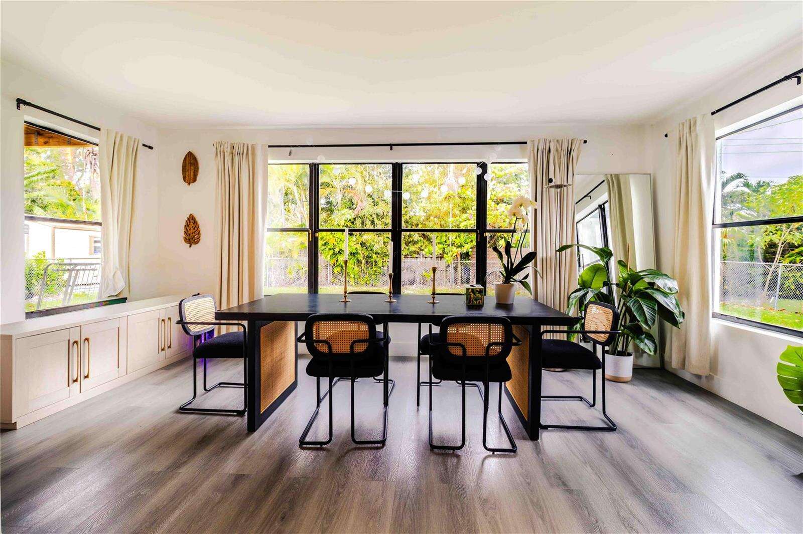 2515 207th, Miami, FL 33180 - For Sale photo 14