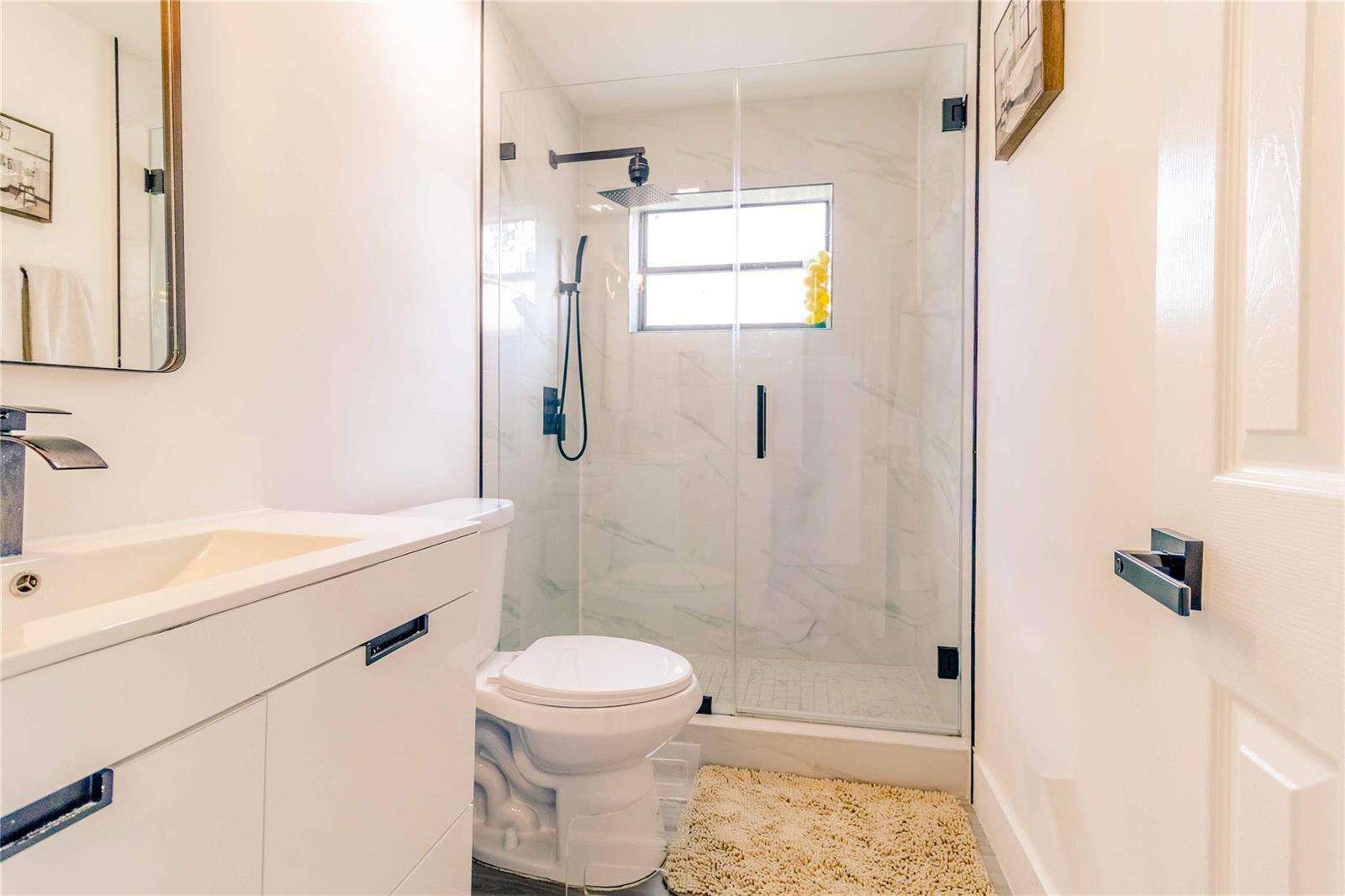 2515 207th, Miami, FL 33180 - For Sale photo 22