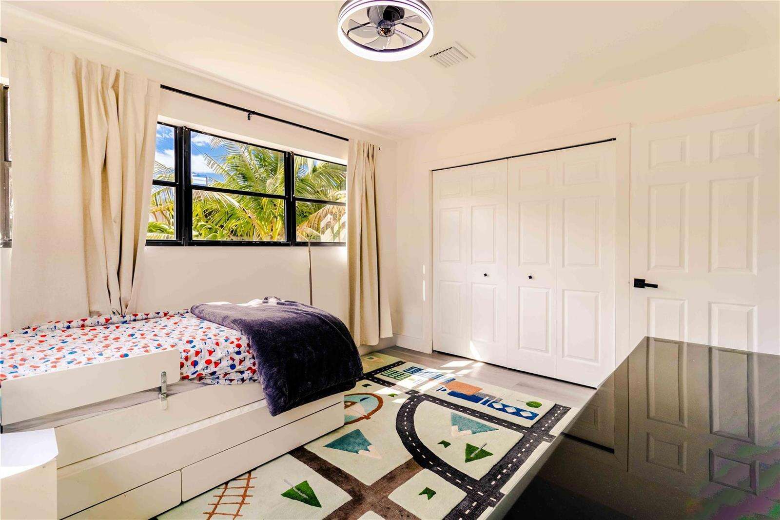 2515 207th, Miami, FL 33180 - For Sale photo 25