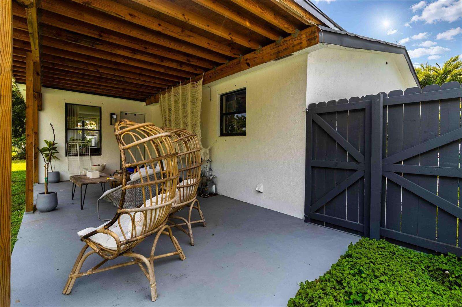 2515 207th, Miami, FL 33180 - For Sale photo 41