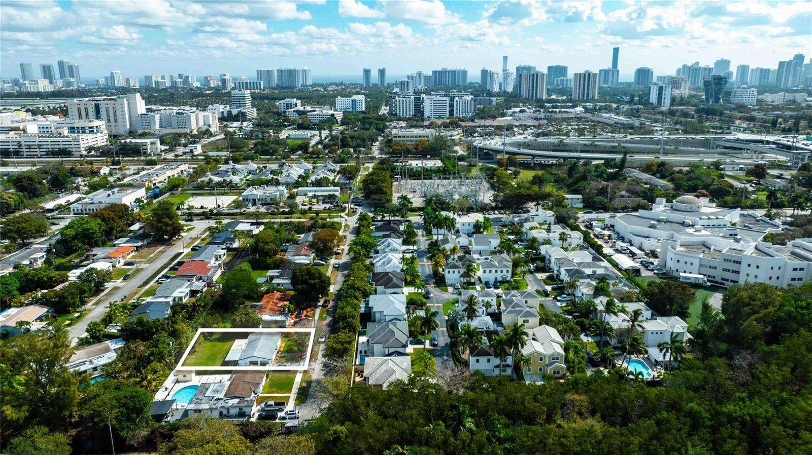 2515 207th, Miami, FL 33180 - For Sale photo 46