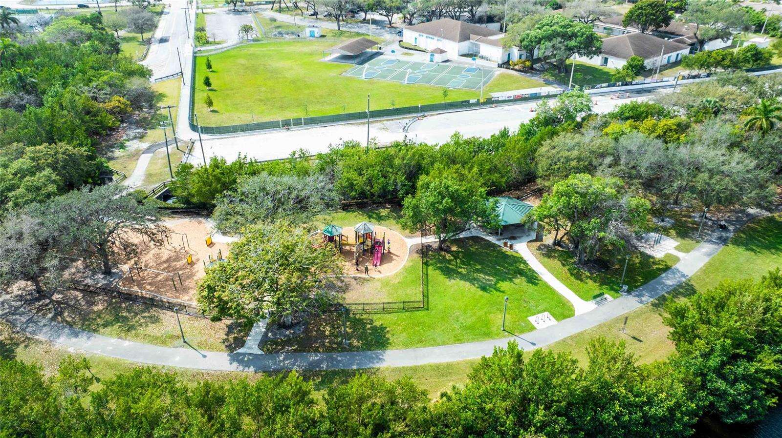 2515 207th, Miami, FL 33180 - For Sale photo 47