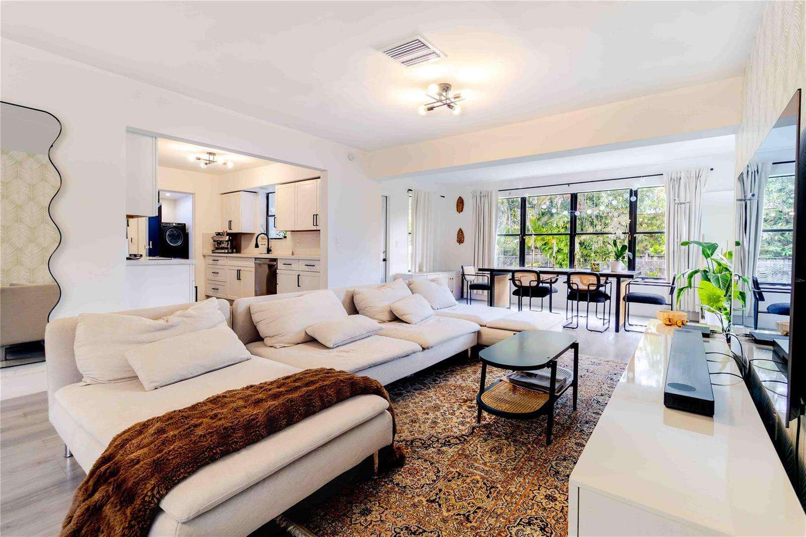 2515 207th, Miami, FL 33180 - For Sale photo 7