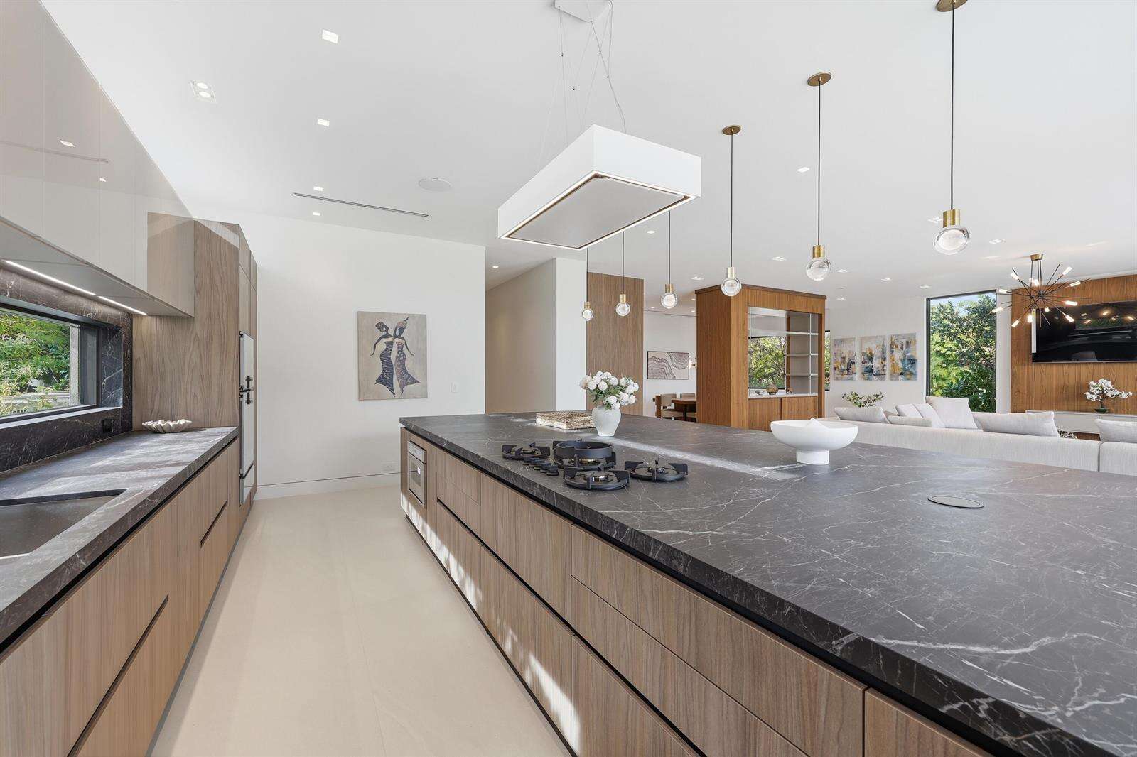 930 Shore, Miami Beach, FL 33141 - For Sale photo 12