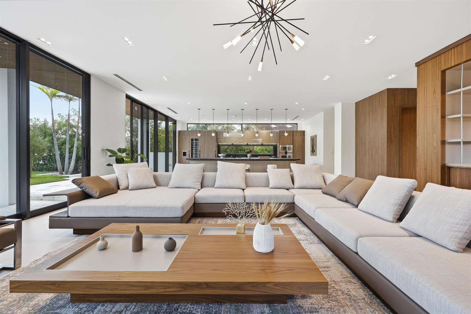 930 Shore, Miami Beach, FL 33141 - For Sale photo 16