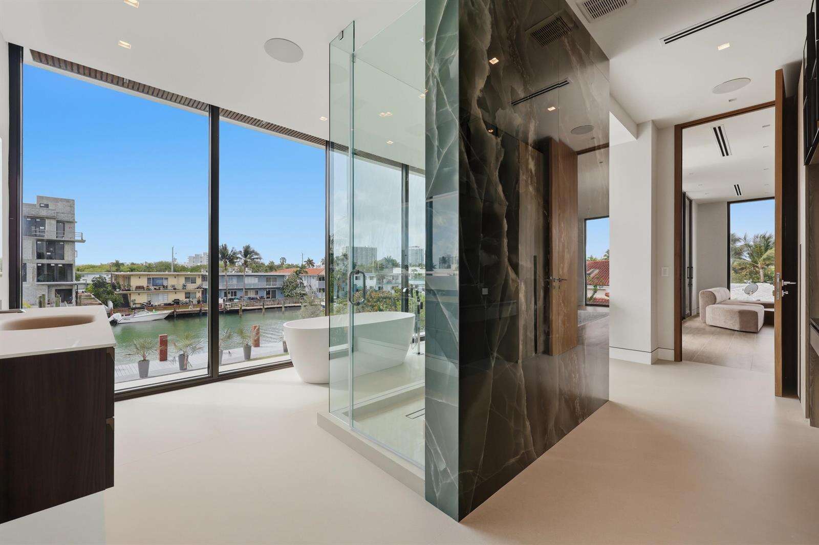 930 Shore, Miami Beach, FL 33141 - For Sale photo 24