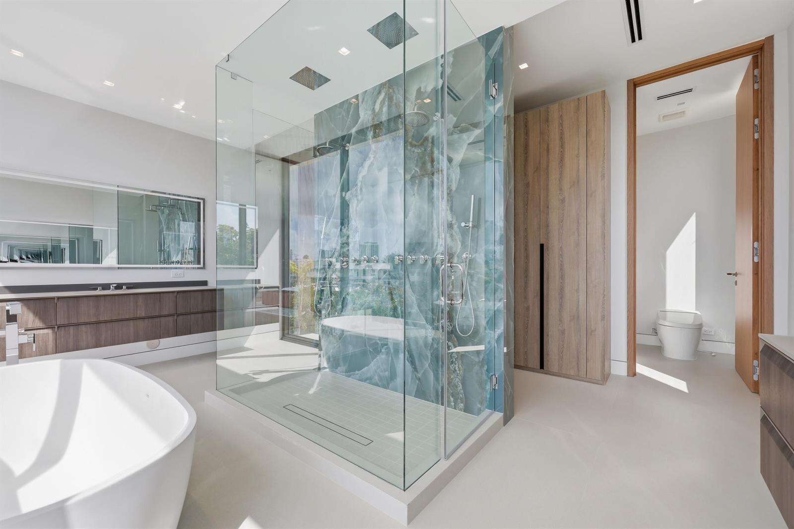 930 Shore, Miami Beach, FL 33141 - For Sale photo 25