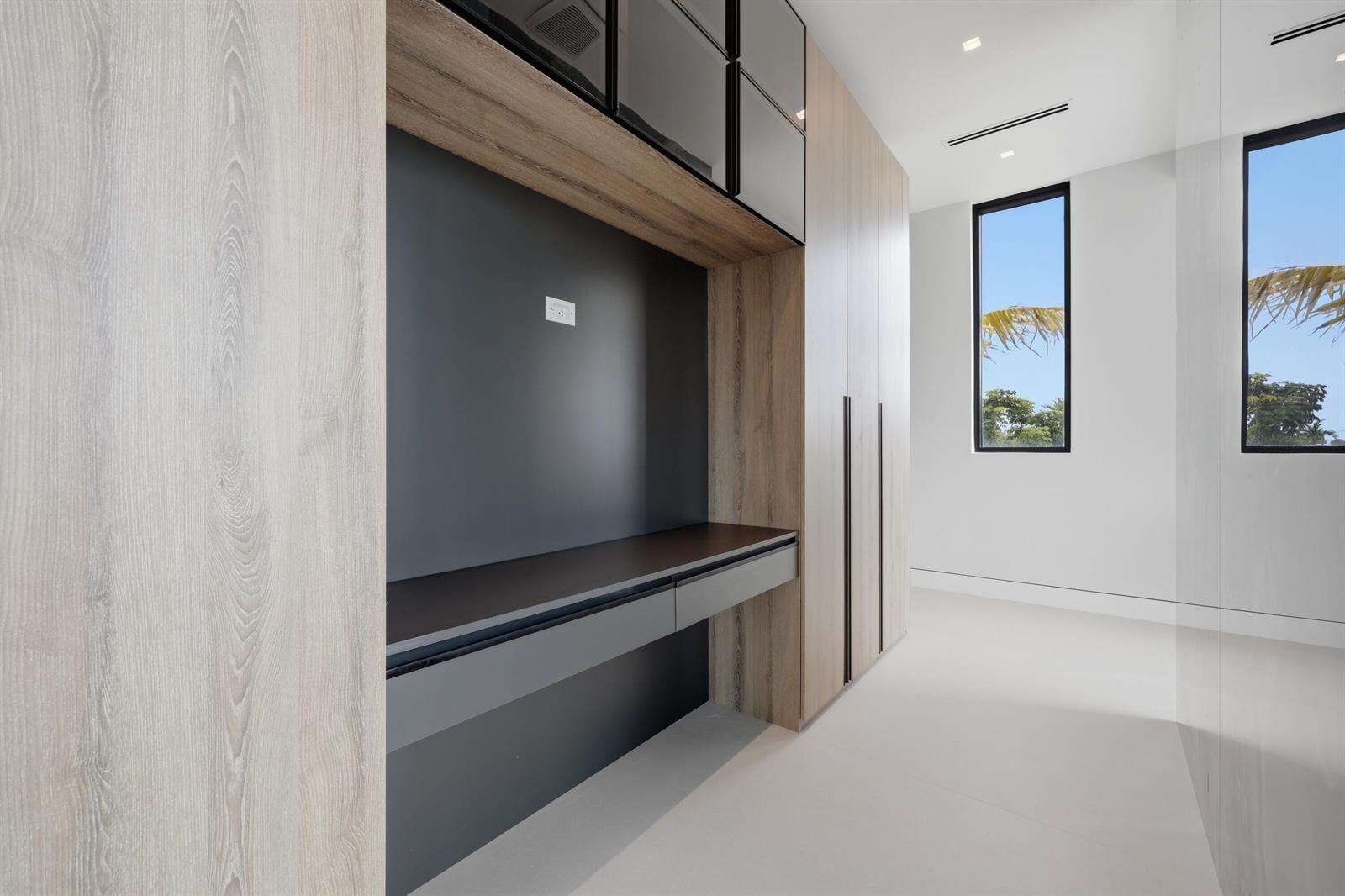 930 Shore, Miami Beach, FL 33141 - For Sale photo 29