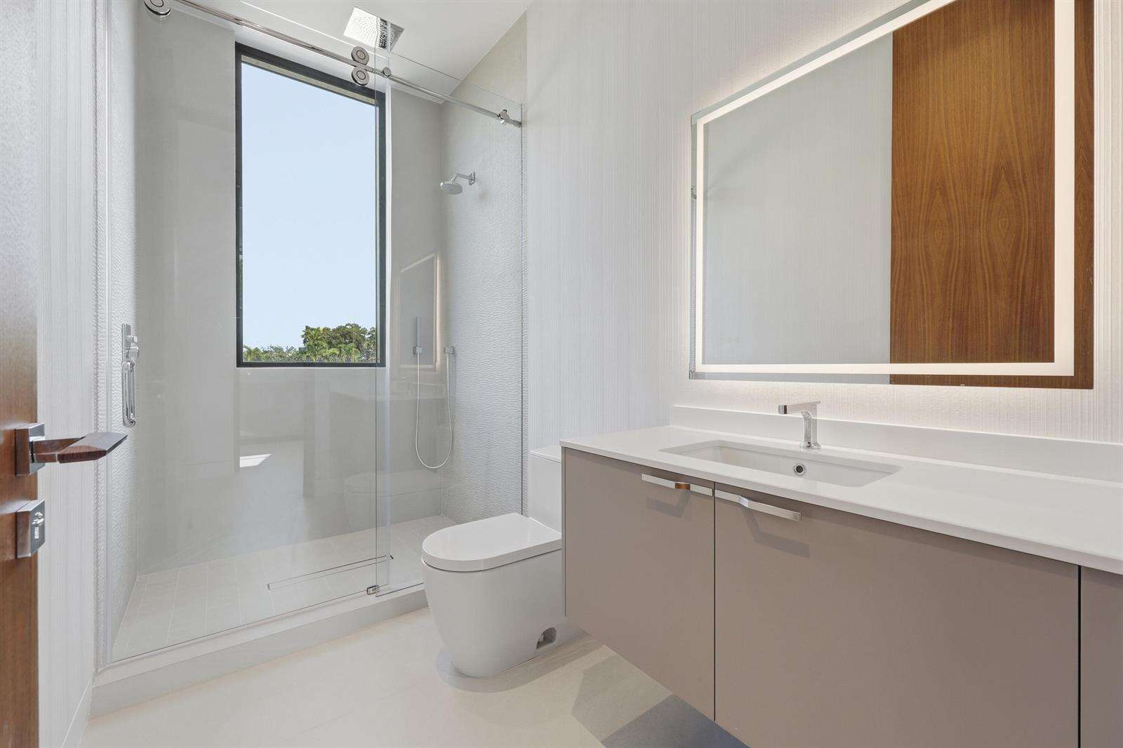 930 Shore, Miami Beach, FL 33141 - For Sale photo 31