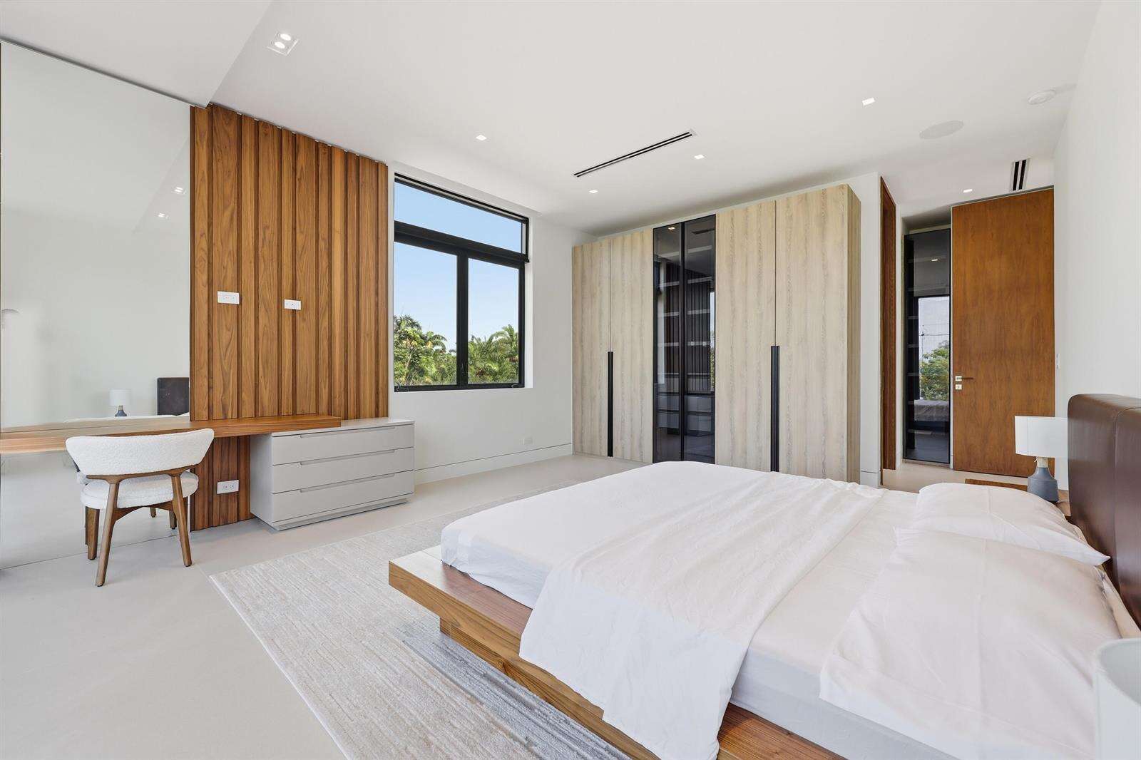 930 Shore, Miami Beach, FL 33141 - For Sale photo 32