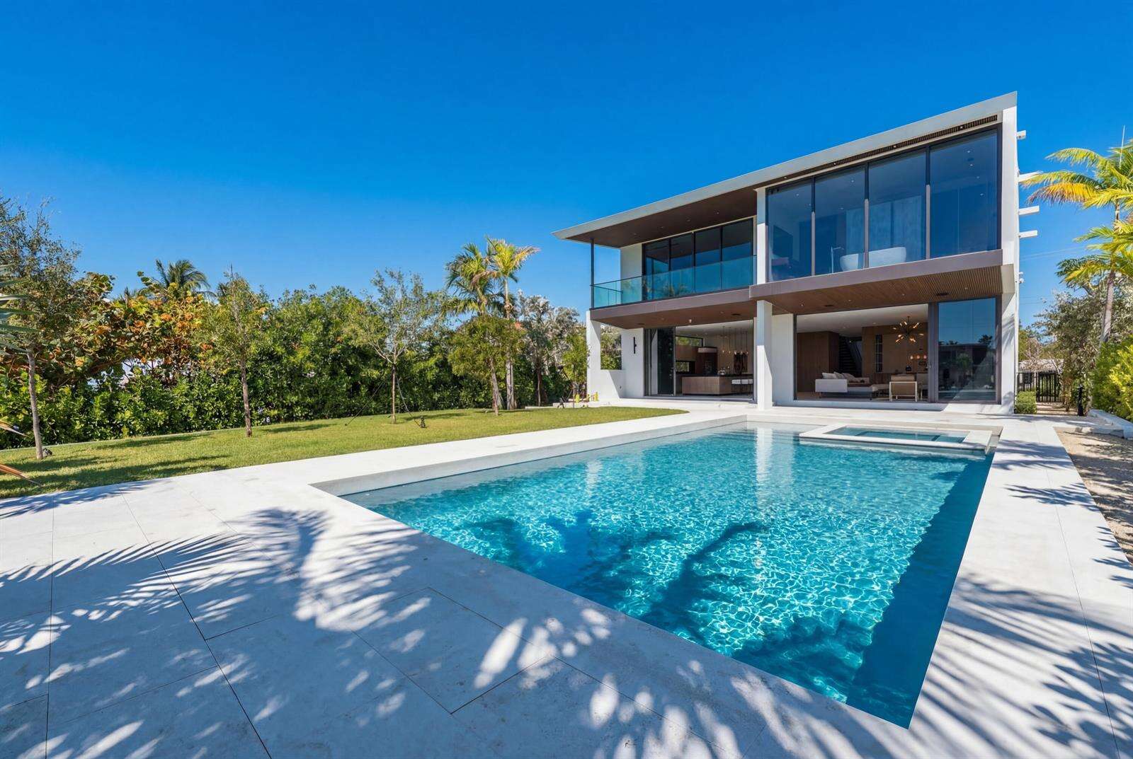 930 Shore, Miami Beach, FL 33141 - For Sale photo 33