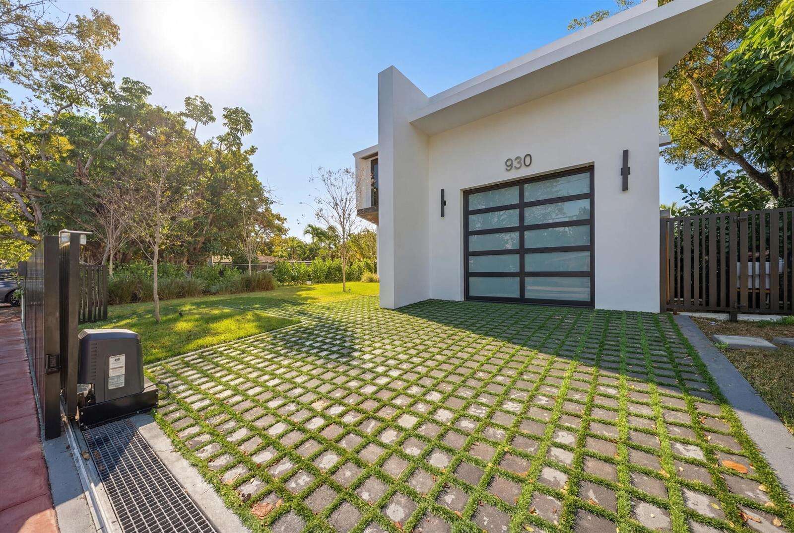 930 Shore, Miami Beach, FL 33141 - For Sale photo 35