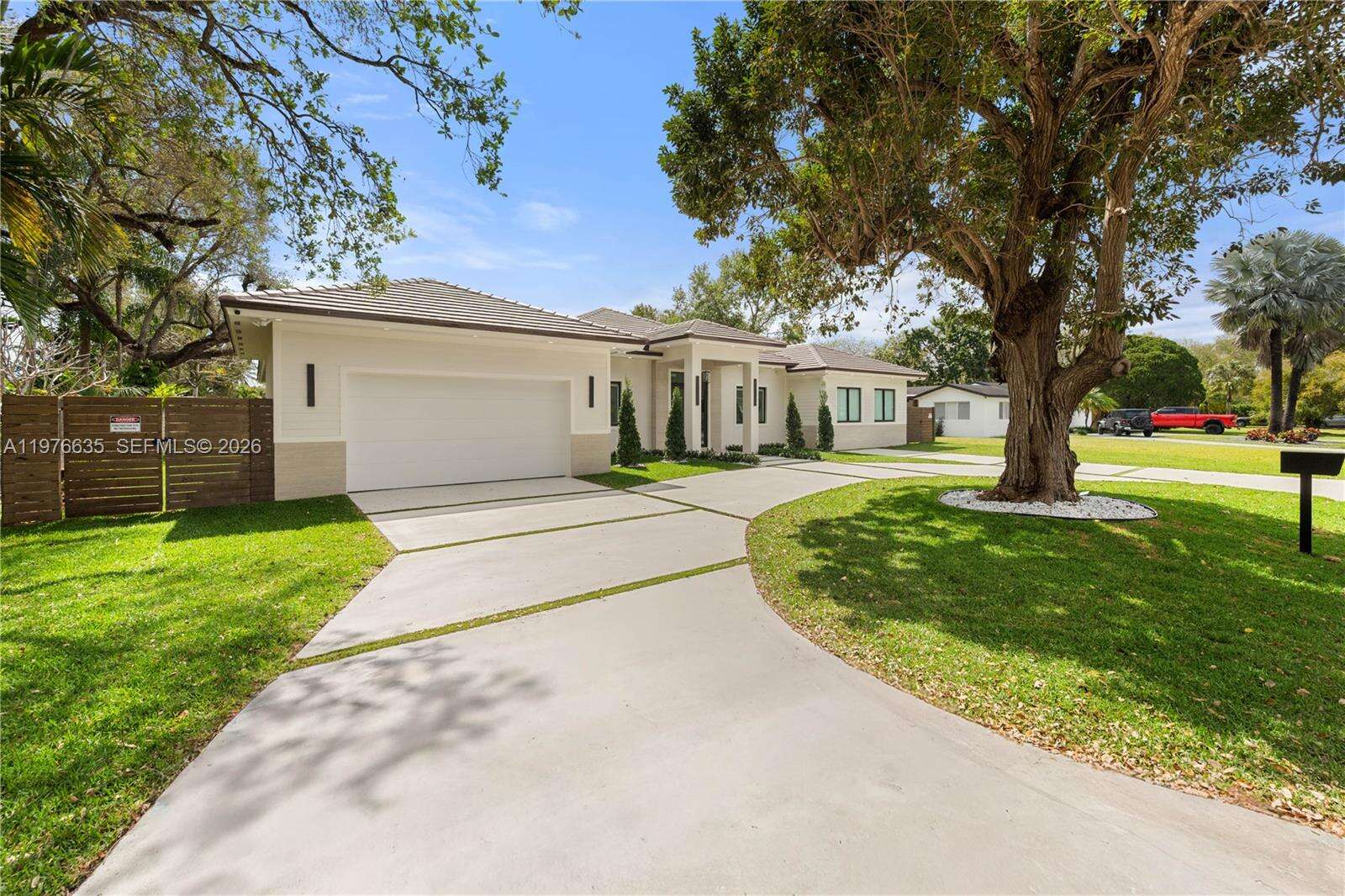 6990 58th St, Miami, FL 33143 | Picture 2