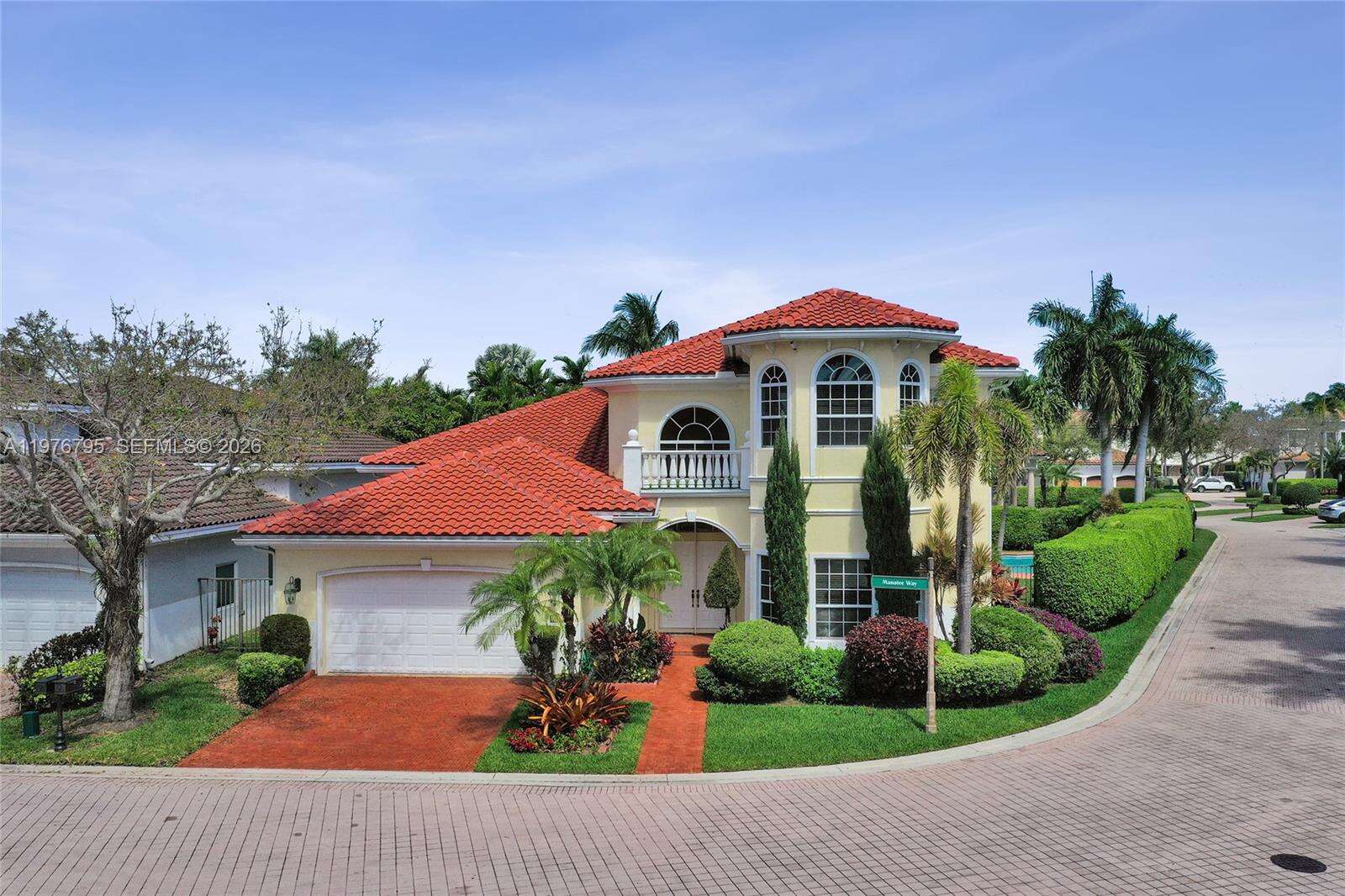 901 Manatee Way, Hollywood, FL 33019 | Picture 1