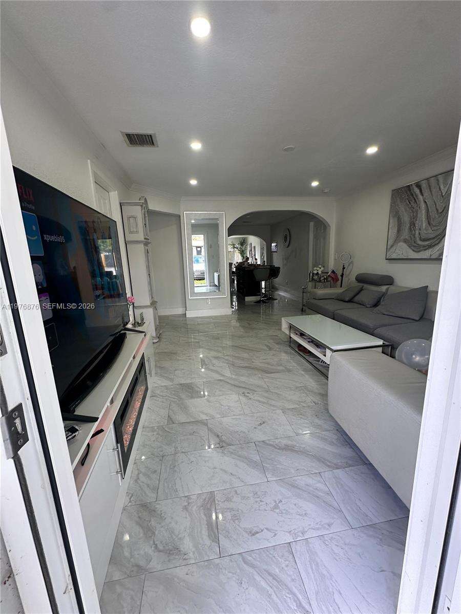 5710 Douglas St, Hollywood, FL 33021 - For Sale photo 7