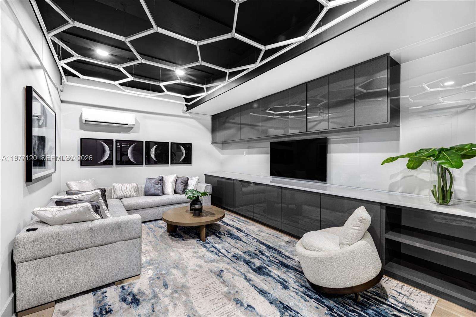 2887 Pine Tree Dr, Miami Beach, FL 33140 | Picture 35