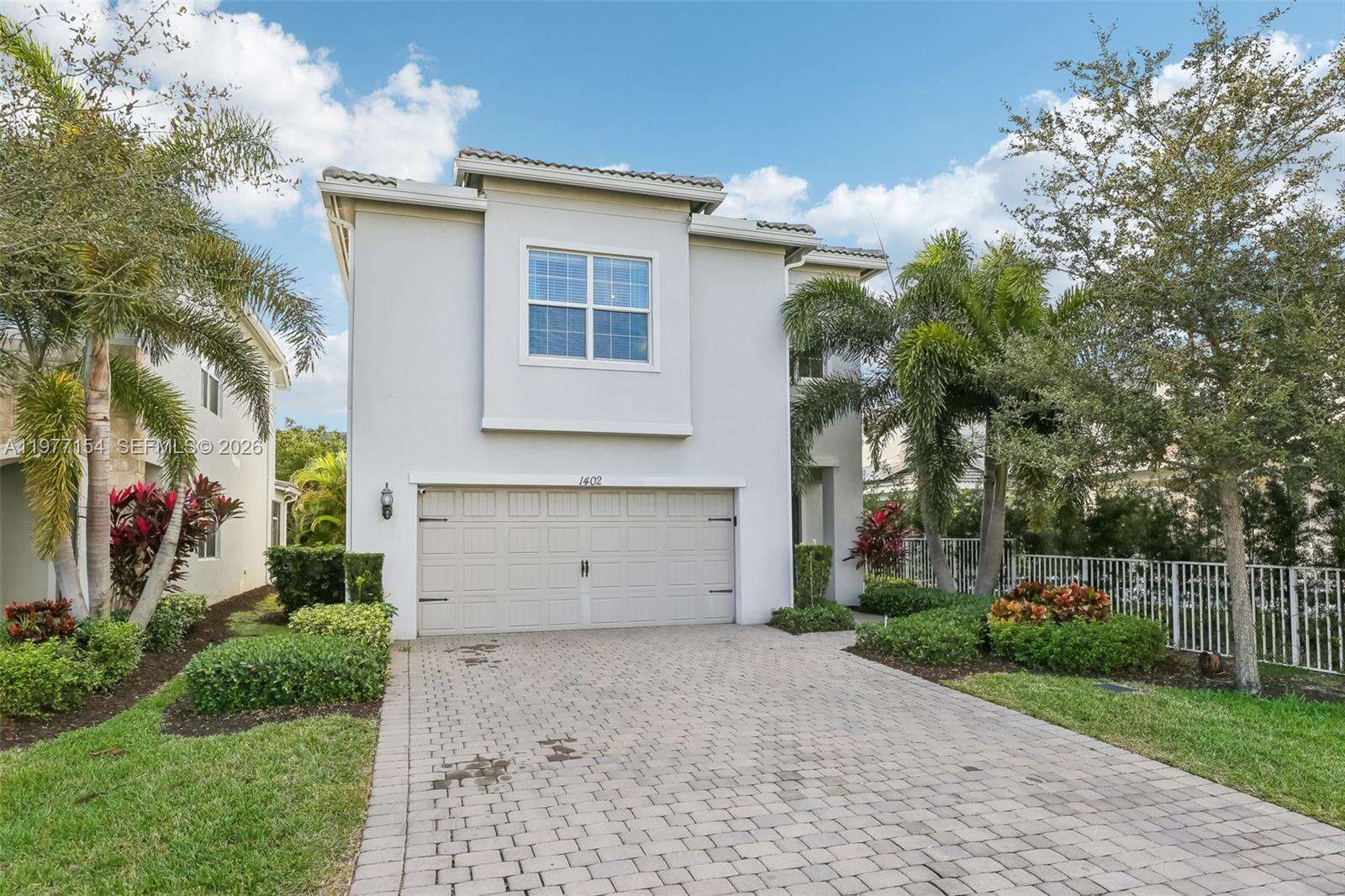 1402 Myrtle Oak Ter, Hollywood, FL 33021 | Picture 2